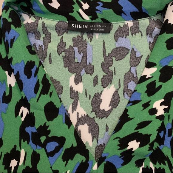 Sleeveless Animal Print Green Leopard Blouse VNeck Small Cheetah Career Top - Picture 4 of 7